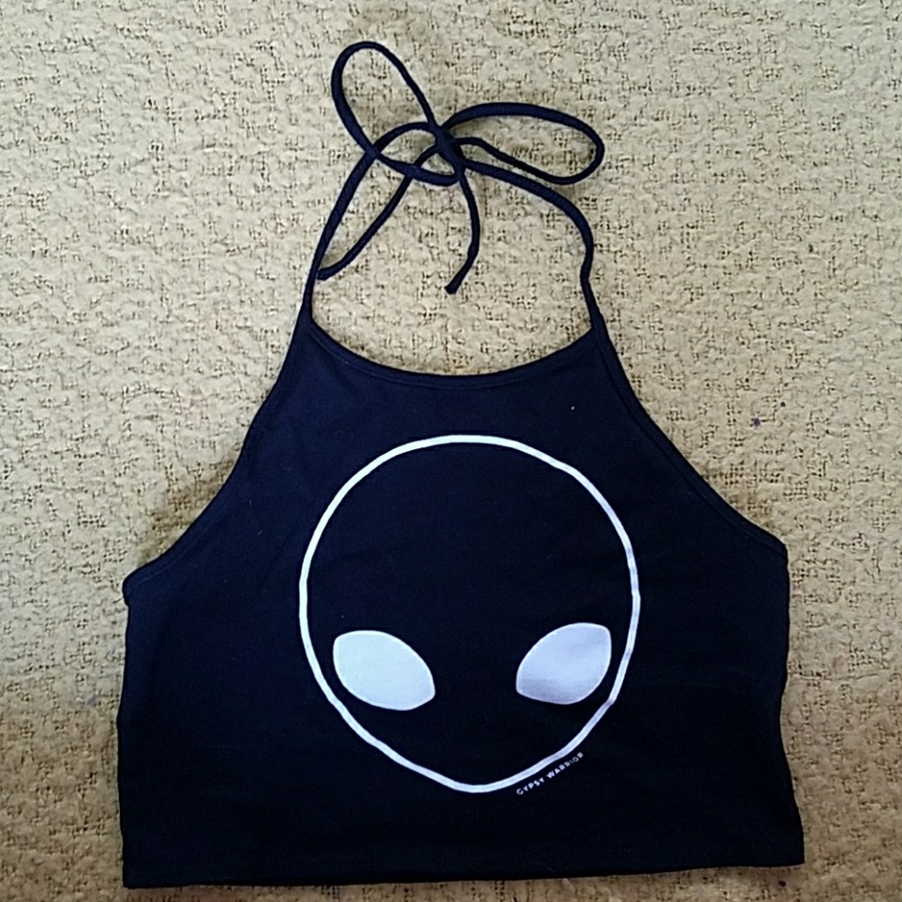 Cropped halter alien